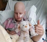 Cô gái mắc ung thư ở tuổi 13, nhắn nhủ 1 dấu hiệu nhất định không được bỏ qua