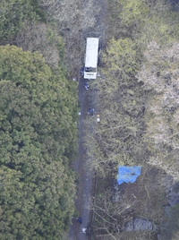 Vụ án rúng động Nhật Bản: Hai thi thể xếp chồng lên nhau trong trạng thái kinh hoàng, được phát hiện trong rừng vì tưởng là ma-nơ-canh