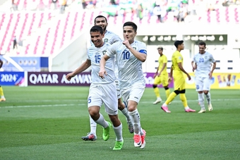 U23 Uzbekistan thắng nhẹ Malaysia ngày ra quân