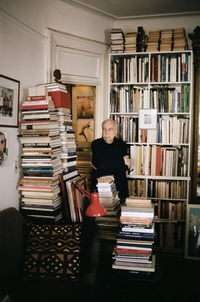 Nhà phê bình nhiếp ảnh sống chung với 10.000 quyển sách