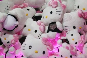 Tiệc sinh nhật 50 tuổi của ''mèo không miệng'' Hello Kitty
