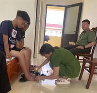 2 cháu bé đạp xe từ Điện Biên xuống Hà Nội đã được về với gia đình