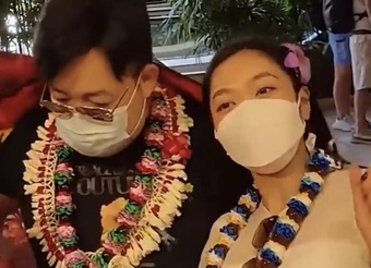 Hà Thanh Xuân hẹn hò Quang Lê tại Hawaii, thừa nhận ''hai vợ chồng chưa cưới''