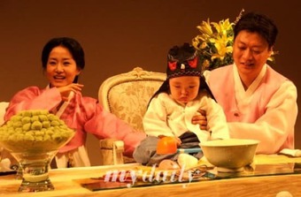 Sau một đám cưới là hai cuộc đổ vỡ: Nhân vật chính tan đàn xẻ nghé, khách mời Song Hye Kyo - Lee Byung Hun cũng chia ly