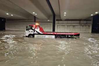 Lời cảnh báo tới toàn Trái Đất từ trận lụt ''tận thế'' ở Dubai