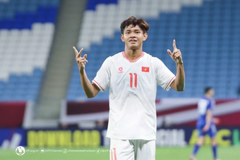 HLV Hàn Quốc đánh giá cao "sát thủ mới" của U23 Việt Nam