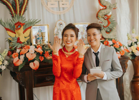 Nữ ca sĩ Việt vừa chia tay chồng chuyển giới để lộ bụng to bất thường khi mặc đầm lụa