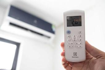 Mùa nóng nên bật điều hòa bao nhiêu độ? Ấn 1 nút này mát lạnh lại tiết kiệm điện
