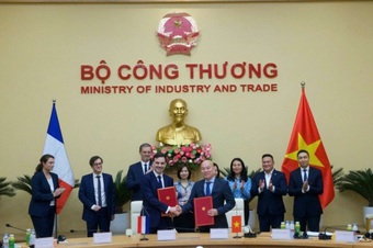 Ký kết Biên bản hợp tác về thương mại, đầu tư Việt - Pháp