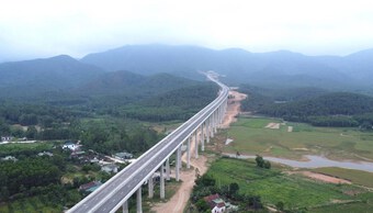 Khai thác có điều kiện 30 km cao tốc Bắc - Nam, Diễn Châu - Bãi Vọt