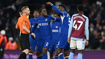 Joe Cole mỉa mai VAR sau 2 trận đấu của M.U, Chelsea