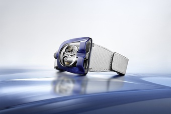 On Wrist: Đồng hồ ''siêu xe'' kết hợp giữa Abarth và Porsche