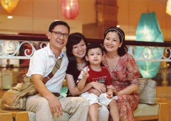 Bất ngờ với vẻ ngoài cao lớn của con trai diễn viên Phạm Cường với vợ NSND, nếu nối nghiệp bố mẹ chắc chắn thành ''soái ca màn ảnh''
