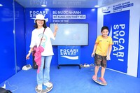 Pocari Sweat hỗ trợ bù nước nhanh cho hơn 10.000 VĐV tại Tay Ho Half Marathon 2024