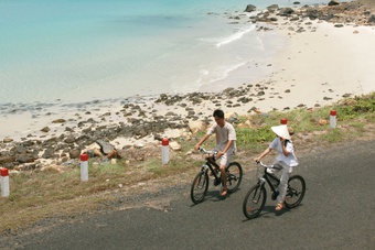 Lượng khách đến Côn Đảo tăng trong 5 ngày nghỉ lễ