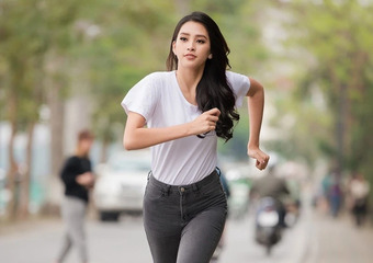 Sao Việt gây tranh cãi khi trang điểm đậm, làm tóc cầu kỳ để tham gia giải chạy