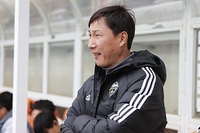 Tân HLV tuyển Việt Nam được giao chỉ tiêu vào chung kết AFF Cup