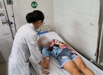 Thêm một học sinh tại TP Thủ Đức nhập viện nghi ngộ độc