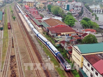 Hơn 27.000 lượt khách đi cung đường sắt đẹp nhất Việt Nam