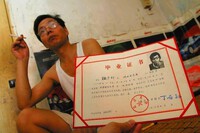 Người đàn ông bị chế giễu vì tốt nghiệp ĐH Bắc Kinh xong đi bán thịt lợn, 10 năm sau tất cả phải xin lỗi