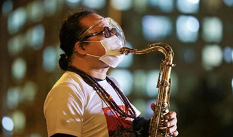 Sức khoẻ của nghệ sĩ saxophone Trần Mạnh Tuấn sau phẫu thuật ra sao?