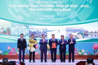 Thủ tướng: Tây Ninh có ''thiên thời, địa lợi, nhân hòa''