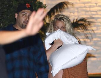 Thực hư vụ ẩu đả giữa Britney Spears và bạn trai ở khách sạn