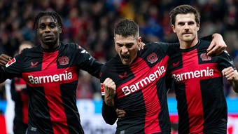 Bayer Leverkusen liệu có sụp đổ sau kỳ tích?
