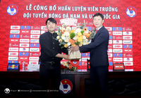 HLV Kim Sang-sik nói thẳng yêu cầu cho ''cánh tay nối dài'' ở tuyển Việt Nam
