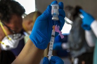 Chế tạo vaccine ''đón đầu'' mọi chủng virus Corona