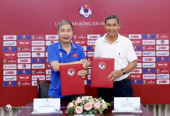 CHÍNH THỨC: HLV Mai Đức Chung trở lại đội tuyển nữ Việt Nam