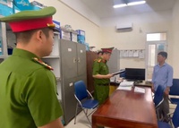 Tạm giam cựu chủ tịch xã cùng nhân viên kế toán ở Hà Nội