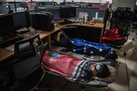 Phó chủ tịch Tập đoàn Baidu dấy lên làn sóng phẫn nộ với hàng loạt phát ngôn: "Nhân viên phải trực điện thoại 24h, đi công tác 50 ngày, đừng mong nghỉ cuối tuần..."