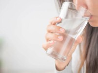 4 triệu chứng sau khi uống nước là "lời cầu cứu" từ thận của bạn
