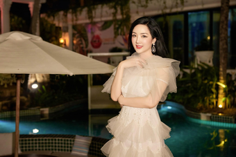 Hoa hậu độc nhất vô nhị Việt Nam được khen ''đẹp như tiên'' ở tuổi 53